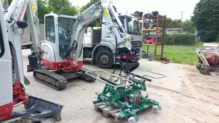 Minigraver 2026 Takeuchi TB225 RotoTop (3)