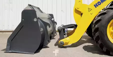 Radlader 2022 Komatsu WA70M-8 (9)