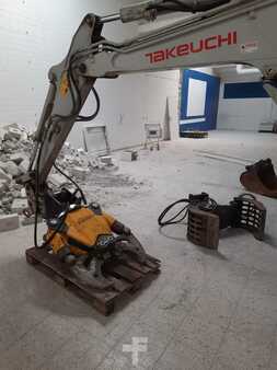 Takeuchi TB228H