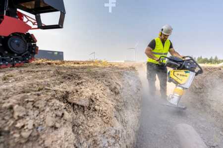 Compacteur à plaque 2021 BOMAG BT60e (2)