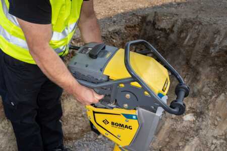 Compacteur à plaque 2021 BOMAG BT60e (3)