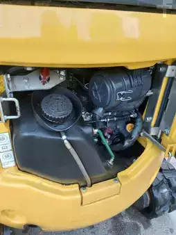 Minibagry 2021 Komatsu PC16R-3HS K (11)