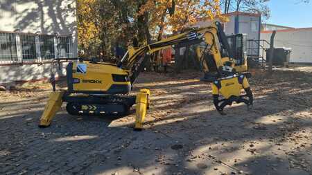 Ostatní 2020 Brokk B200 (7)