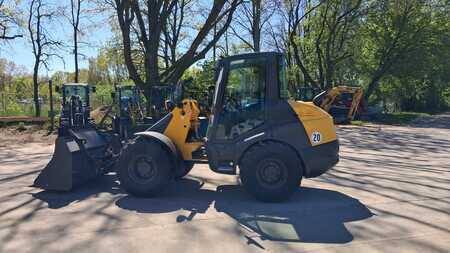 Kolové nakladače 2025 Mecalac AX850 (9)