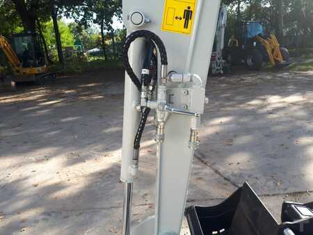 Minigraver 2024 Takeuchi TB216A (10)