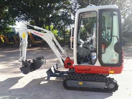 Minigraver 2024 Takeuchi TB216A (8)