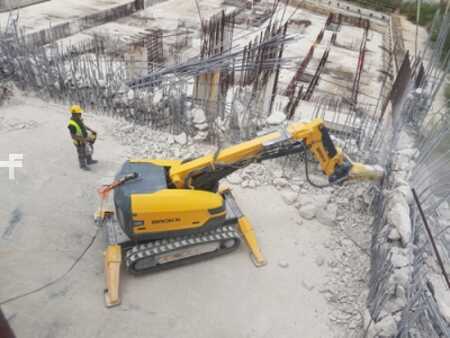 Egyéb 2021 Brokk B500 (2)