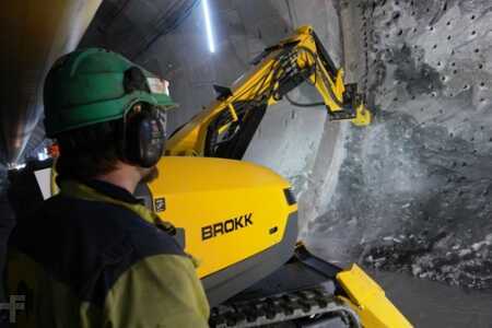 Egyéb 2021 Brokk B500 (3)