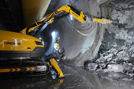 Egyéb 2021 Brokk B500 (6)