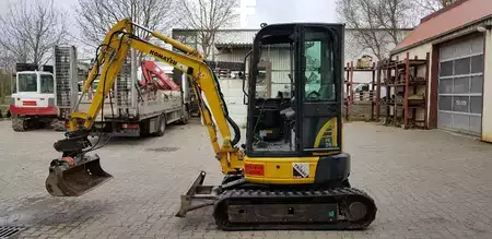 Mini excavators 2015 Komatsu PC26MR-3 K (4)