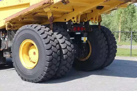 Tombereau rigide 2023 Komatsu HD405 -8E0 | 77 TON | GOOD TIRES (14)