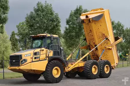 Kink Dumprar 2013 Bell B25E | AIRCO | HEATED BOX (7)