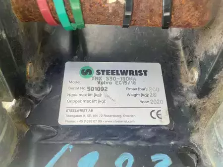 Attachments 2020 Steelwrist TMX S30 -180HA | TILT QUICKCOUPLER | TILTING COUPL (13)