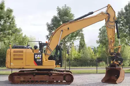 Korečková rýpadla 2017 Caterpillar 323 FL | 3D GPS | ROTOTILT | RIPPER | 3X BUCKET (4)