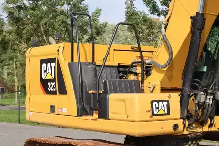 Escavadora de rastos 2018 Caterpillar 323 07A | ROTOTILT | QUICK COUPLER | BUCKET (7)