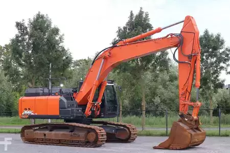 Escavadora de rastos 2018 Hitachi ZX300 LC-6 | TOOTH BUCKET | QUICK COUPLER (5)