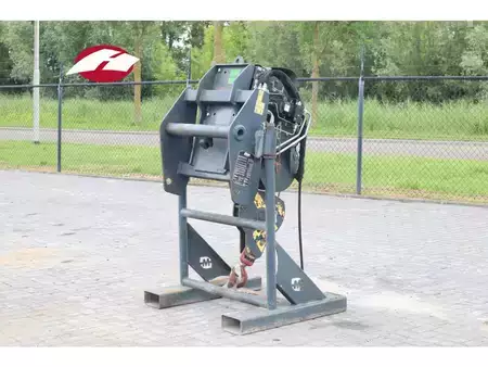 Grues mobiles 2019 [div] W5U WINCH | WINDE 5 TON (MANITOU) (1)