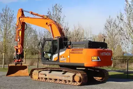 Pelles sur chenilles 2021 Hitachi ZX300 LC-7 | ROTOTILT | BUCKET (3)