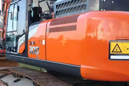 Pelles sur chenilles 2021 Hitachi ZX300 LC-7 | ROTOTILT | BUCKET (7)