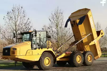 Kink Dumprar 2019 Caterpillar 730 04A | TAILGATE | LOW HOURS (2)