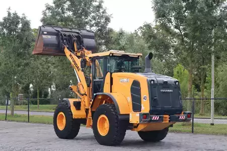 Kolové nakladače 2016 Hyundai HL940 | 2.097 HOURS! | BUCKET | QUICK COUPLER | BS (9)