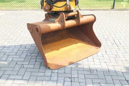 Excavadoras de ruedas 2016 Komatsu PW 160-10 | ROTOTILT | NEW TIRES (5)