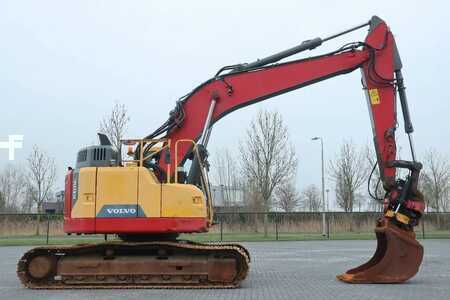 Escavadora de rastos 2015 Volvo ECR 235 EL | ROTOTILT | BUCKET | AIRCO (4)