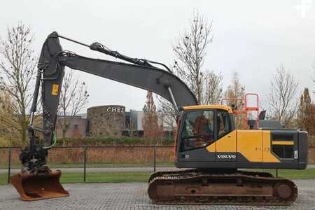 Kettenbagger 2017 Volvo EC 220 EL | ROTOTILT | QUICK COUPLER | BUCKET | AI (1)