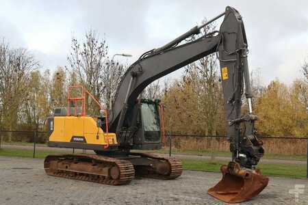 Kettenbagger 2017 Volvo EC 220 EL | ROTOTILT | QUICK COUPLER | BUCKET | AI (5)