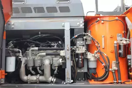 Beltegraver 2018 Hitachi ZX300 LC-6 | TOOTH BUCKET | QUICK COUPLER (12)