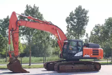 Beltegraver 2018 Hitachi ZX300 LC-6 | TOOTH BUCKET | QUICK COUPLER (2)