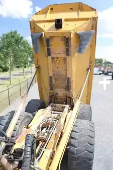 Artikulerte dumpere 2007 Caterpillar 740 | CENTRAL LUBE | AIRCO (9)