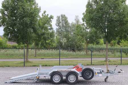 Pozostałe 2024 Brian James DIGGER PLANT 2700 KG | TANDEM AXLE | MACHINE TRANS (10)