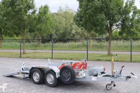 Pozostałe 2024 Brian James DIGGER PLANT 2700 KG | TANDEM AXLE | MACHINE TRANS (11)