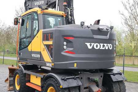 Pelle sur pneus 2017 Volvo EWR 150 E | ROTOTILT | BUCKET | TRAILER HYDR (11)