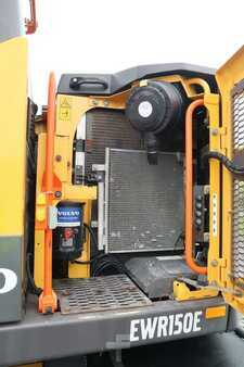 Pelle sur pneus 2017 Volvo EWR 150 E | ROTOTILT | BUCKET | TRAILER HYDR (13)