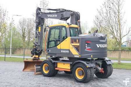 Pelle sur pneus 2017 Volvo EWR 150 E | ROTOTILT | BUCKET | TRAILER HYDR (3)