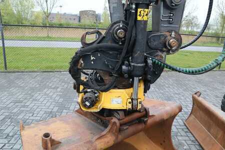 Pelle sur pneus 2017 Volvo EWR 150 E | ROTOTILT | BUCKET | TRAILER HYDR (8)