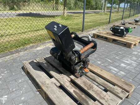Attachments 2022 Steelwrist X06 S40 | TILT ROTATOR | VLS | FPL | RF (3)