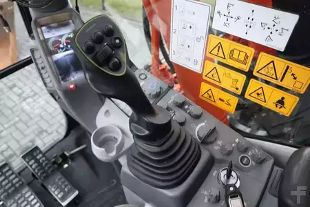 Pelles sur chenilles 2018 Hitachi ZX225 US LC-6 | ROTOTILT | BUCKET | GOOD CONDITION (20)