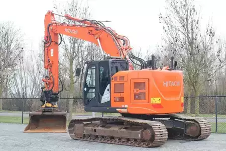 Pelles sur chenilles 2018 Hitachi ZX225 US LC-6 | ROTOTILT | BUCKET | GOOD CONDITION (3)