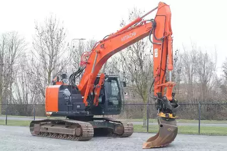 Pelles sur chenilles 2018 Hitachi ZX225 US LC-6 | ROTOTILT | BUCKET | GOOD CONDITION (5)