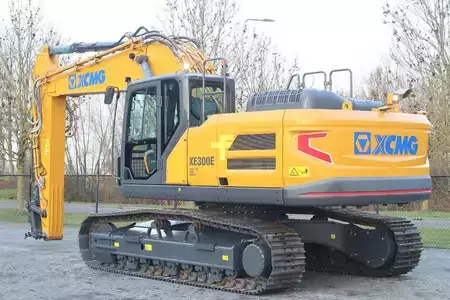 Kedjegraver 2023 XCMG XE300E | CE | CUMMINS STAGE V | HAMMER / SHEAR (3)