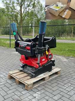 Anbauteile 2022 Rototilt R8 | S80 | FULL SET | JOYSTICKS | NEW / UNUSED | I (1)