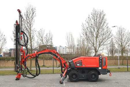 Rotary Drilling Rig 2021 Sandvik COMMANDO DC 300 RI S5 | ONLY 470 DRILLING HOURS (1)
