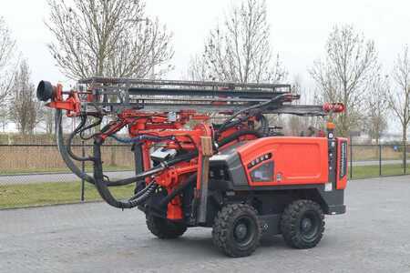 Rotary Drilling Rig 2021 Sandvik COMMANDO DC 300 RI S5 | ONLY 470 DRILLING HOURS (5)