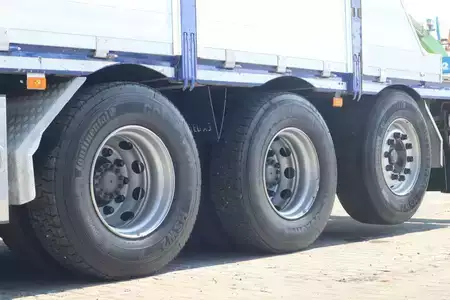 Mobilní jeřáby 2011 Volvo FM 500 8X4 TRIDEM + HIAB 477 E-6 HIPRO | REMOTE | (16)