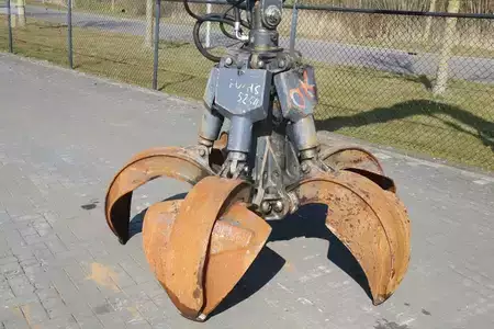 Escavatori gommati 2018 Fuchs MHL 320 T4F | PEEL GRAB | UMSCHLAG | GOOD TIRES (11)