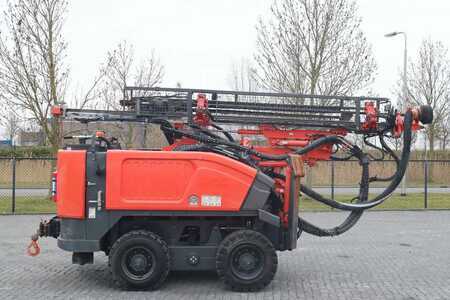 Rotary Drilling Rig 2021 Sandvik COMMANDO DC 300 RI S5 | ONLY 470 DRILLING HOURS (7)