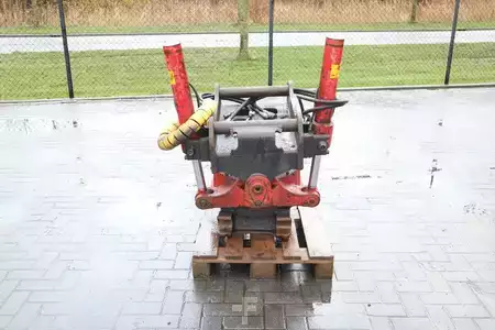 Attachments 2012 Indexator ROTOTILT RT80 | TILTROTATOR | S70 (2)